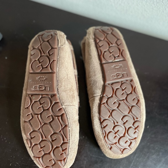 UGG DAKOTA moccasin women’s 8 brown - Picture 5 of 5